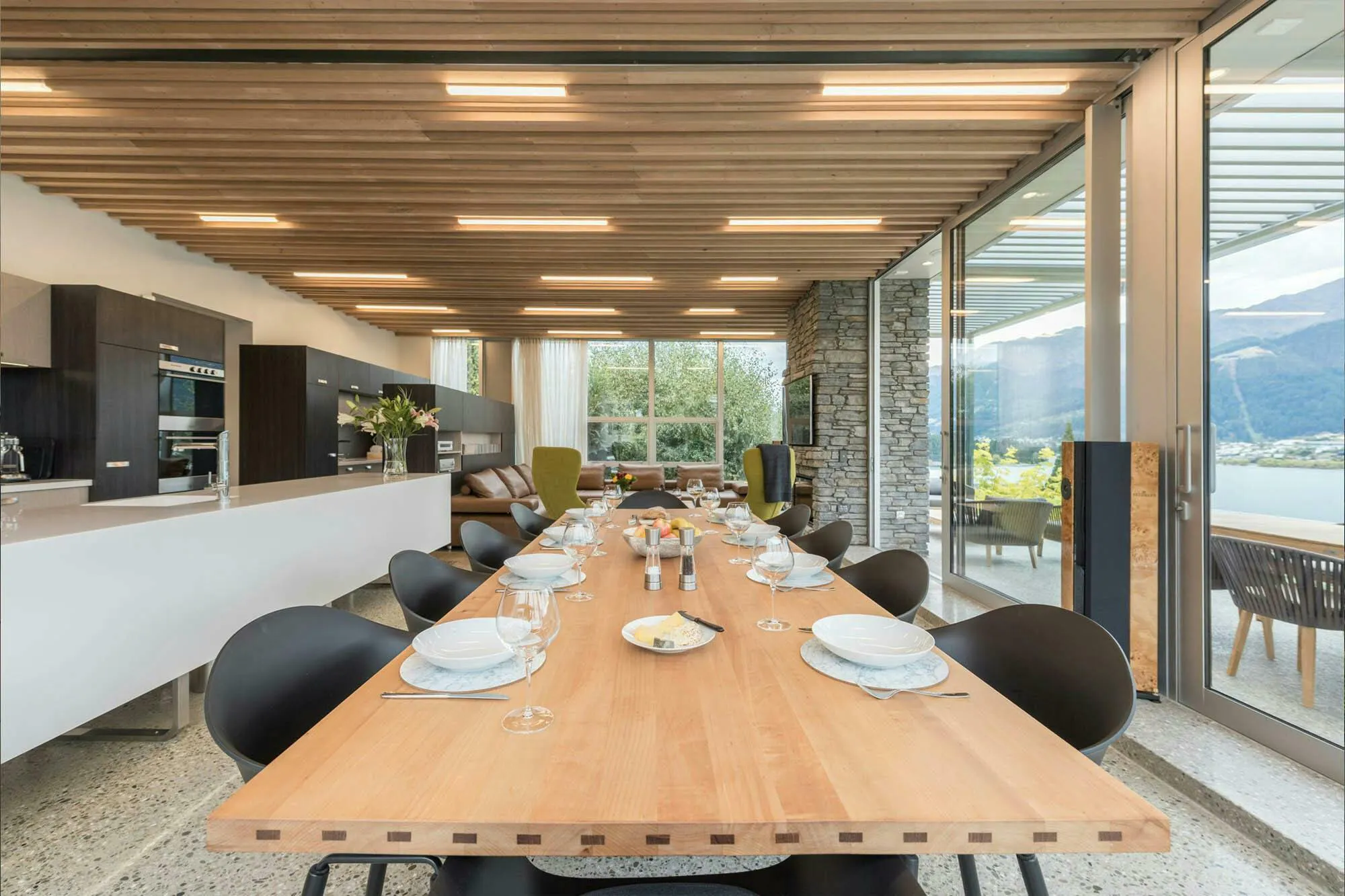 Shimmerlake Queenstown Home Construkt Architects Auckland Dining 2