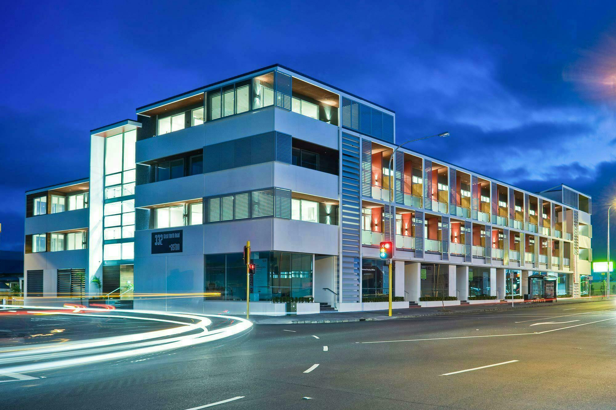 The Aston Apartments Construkt Architects Auckland At Night